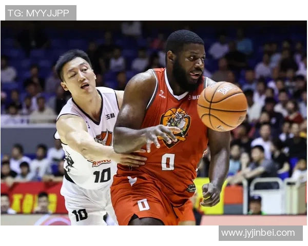 广西威壮篮球队迎战陕西队全力争胜展现团队精神与竞技风采