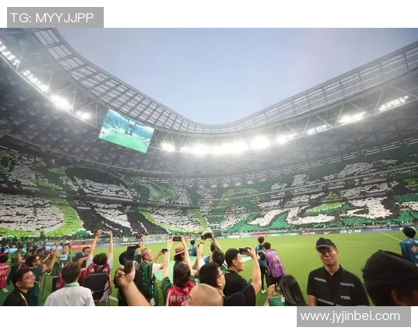 费城足球队迎战强敌全力争胜球迷热情高涨期待精彩对决 费城足球队迎战强敌全力争胜球迷热情高涨期待精彩对决